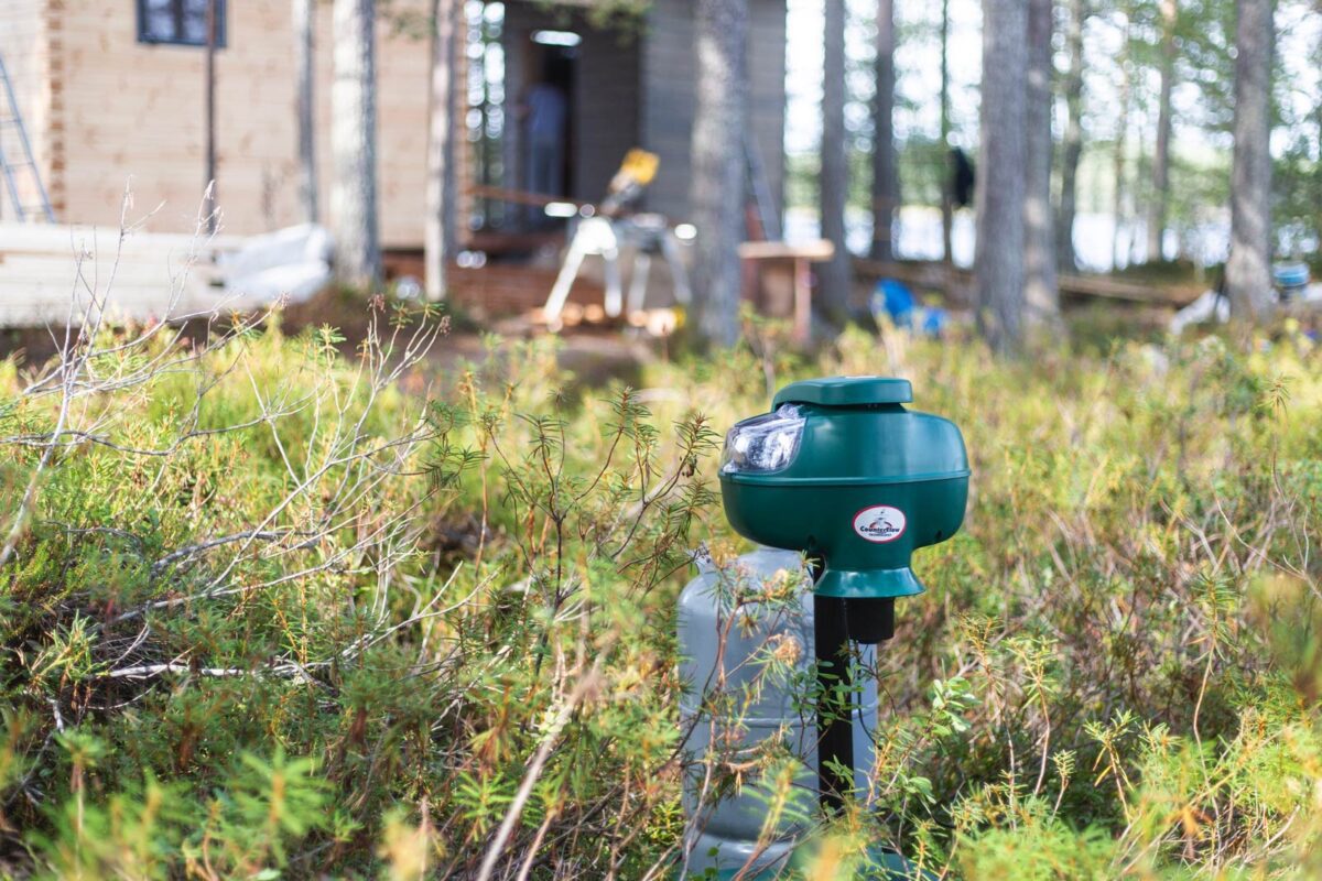Mosquito Magnet Pioneer mökkiympäristössä